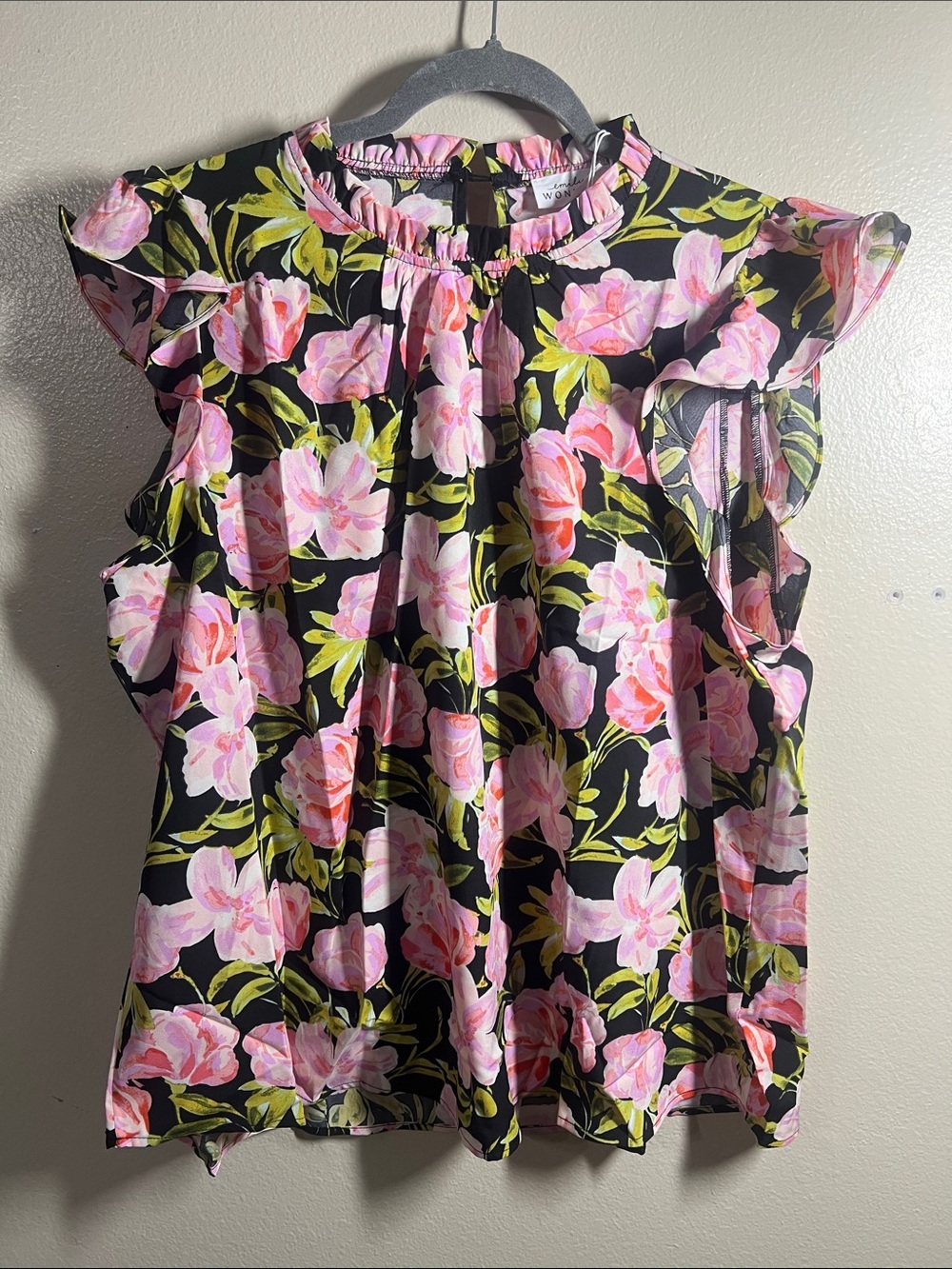 Floral Ruffle Sleeveless Blouse in Black and Pink